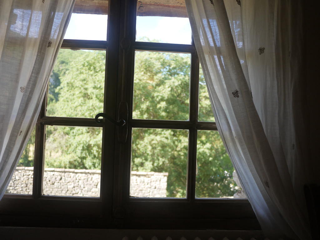 Auberge Des Seguins Buoux Номер фото