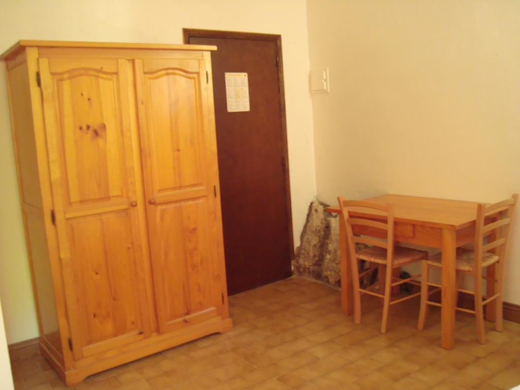 Auberge Des Seguins Buoux Екстер'єр фото