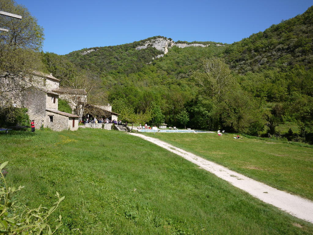 Auberge Des Seguins Buoux Екстер'єр фото