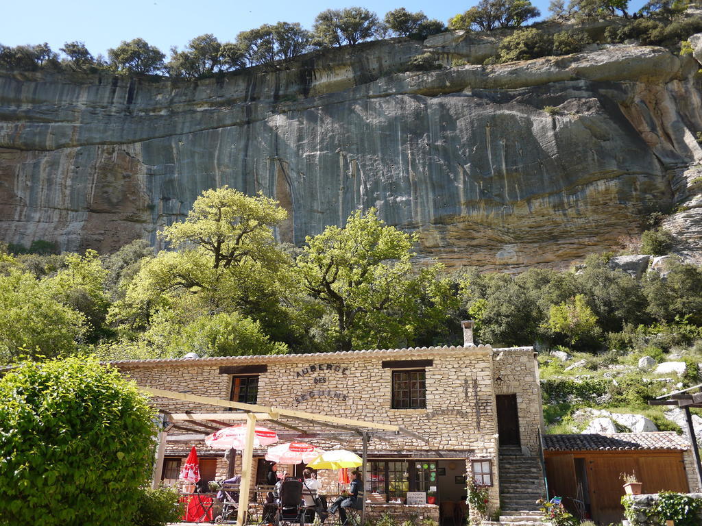 Auberge Des Seguins Buoux Екстер'єр фото