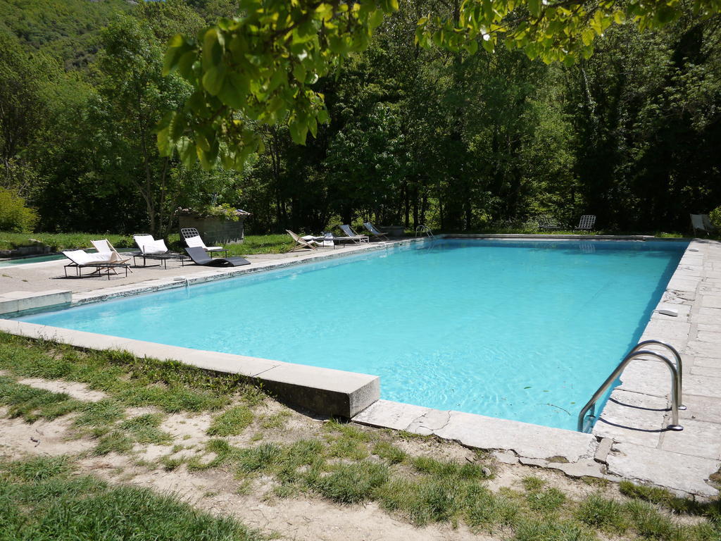 Auberge Des Seguins Buoux Екстер'єр фото