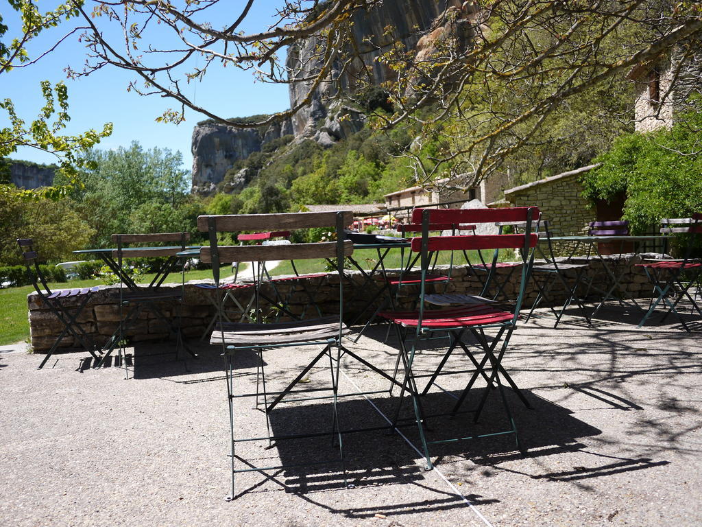 Auberge Des Seguins Buoux Екстер'єр фото